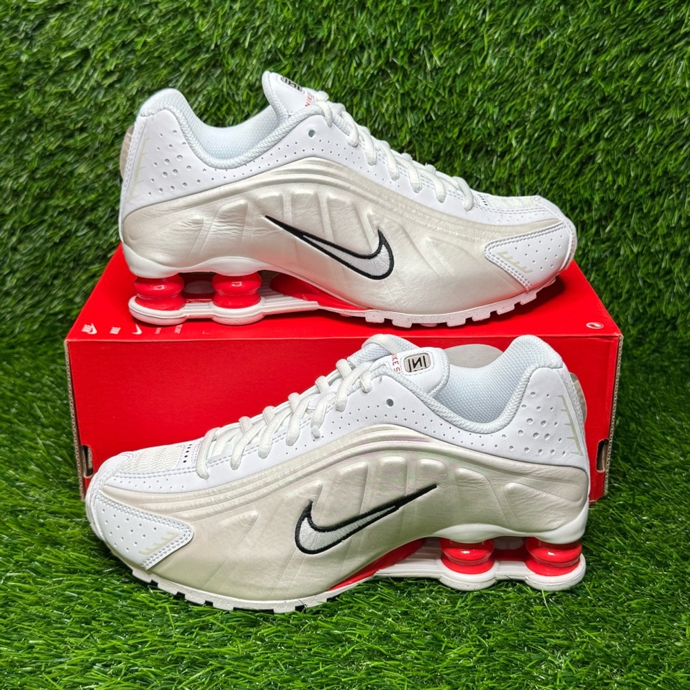 Size 6Y/7.5 Women - Big Kids Nike Air Shox R4 White Phantom Red Shoes CW2626-102